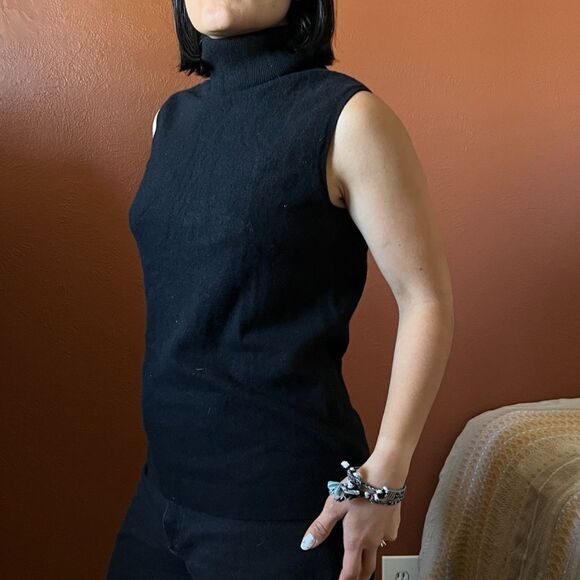 Neiman Marcus Cashmere Collection 100% Cashmere Black Sleeveless Turtleneck  Med - Picture 5 of 12